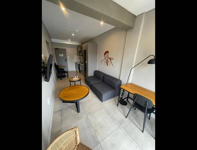 1 BEDROOM APARTMENT FOR SALE IN SANDOWN